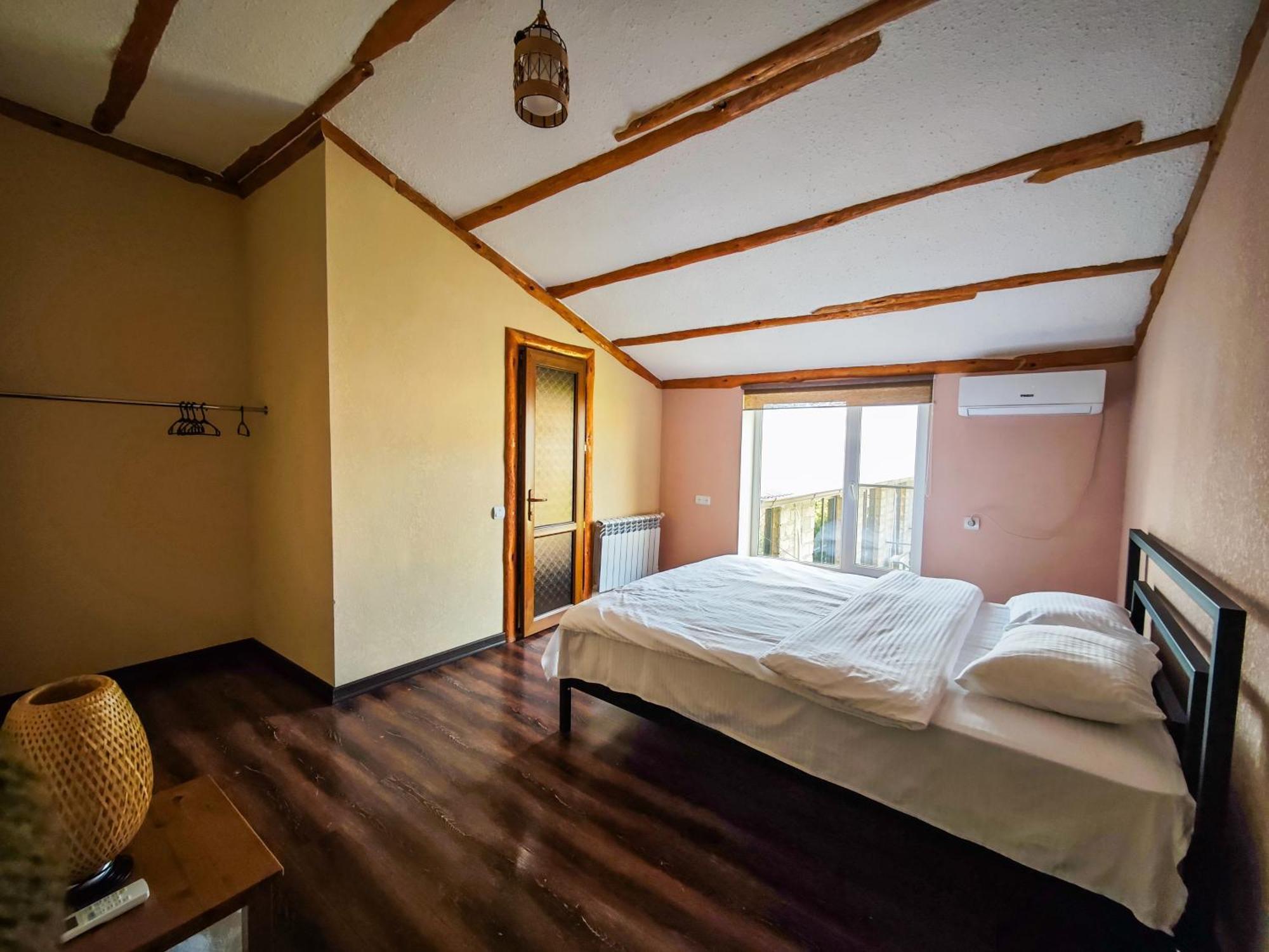 Areni Wine Art Bed & Breakfast Exterior photo
