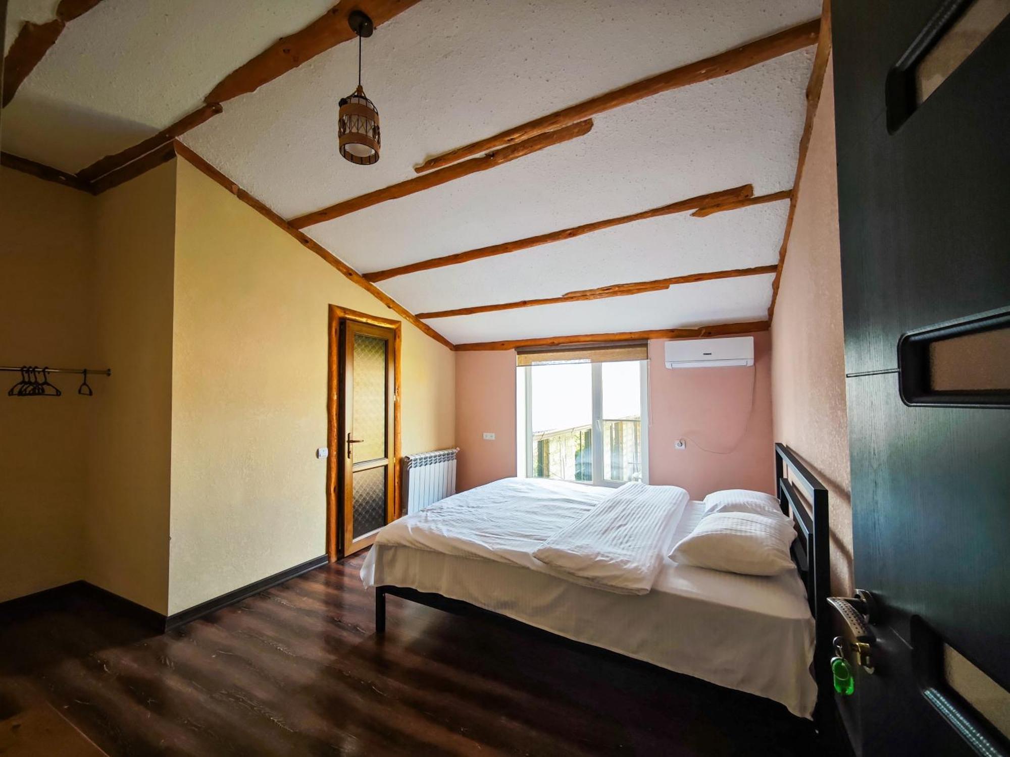 Areni Wine Art Bed & Breakfast Exterior photo